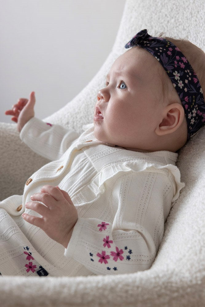 Gerippte Bluse aus der Kollektion Midnight Flowers von Feetje