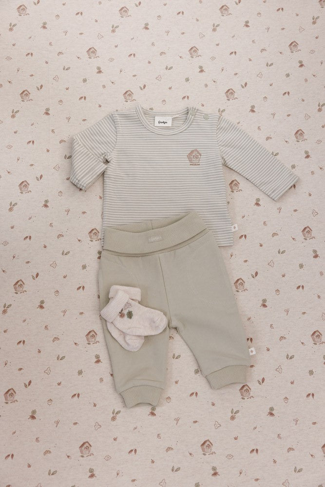 Diese Socken aus der Fall Favorites Kollektion von Feetje sind mit zarten Blättermustern verziert und bieten angenehmen Tragekomfort.