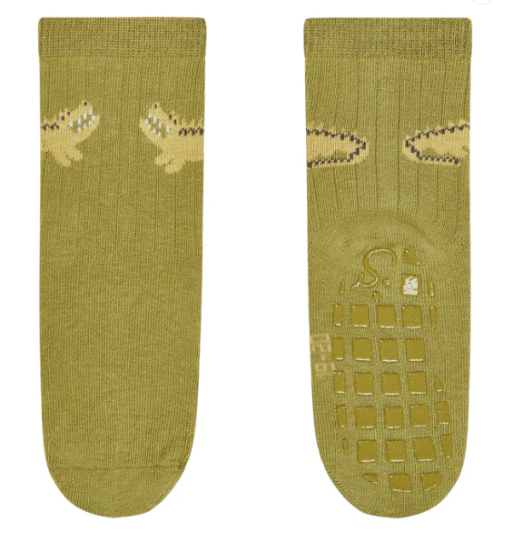 Die ABS Socken DP Krokodil bieten dank weicher Baumwollmischung und atmungsaktivem Material hohen Tragekomfort. Die Anti-Rutsch-Sohle sorgt für sicheren Halt, während das charmante Krokodil-Design für einen verspielten Akzent sorgt. OEKO-TEX zertifiziert und ideal für empfindliche Füße.