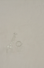 Die Babydecke Safari bietet UV-Schutz 50+ und schützt empfindliche Babyhaut vor Sonne und Kälte. Das leichte, atmungsaktive Hydrocool-Material sorgt für angenehmen Tragekomfort. Beidseitig nutzbar mit unterschiedlichen Designs, ideal für warme Tage und leicht zu reinigen.