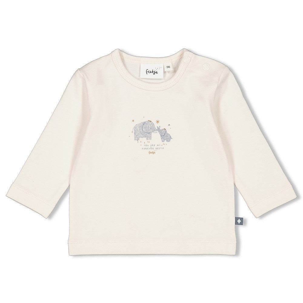 Euer winziges Wunder wird sich in unserem Langarm Baby Shirt der Forever Bestie Kollektion von Feetje rundum wohlfühlen. Der weiche Stoff und die lange Ärmel schützen euer Baby vor Kälte, während das niedliche Design "Bestie" zugleich die Bindung zwischen eurem Baby und euch als Eltern stärkt. Denn ihr seid für immer beste Freunde!