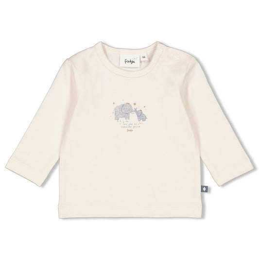 Euer winziges Wunder wird sich in unserem Langarm Baby Shirt der Forever Bestie Kollektion von Feetje rundum wohlfühlen. Der weiche Stoff und die lange Ärmel schützen euer Baby vor Kälte, während das niedliche Design "Bestie" zugleich die Bindung zwischen eurem Baby und euch als Eltern stärkt. Denn ihr seid für immer beste Freunde!