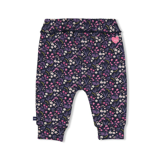 Hose aus der Kollektion Midnight Flowers von Feetje
