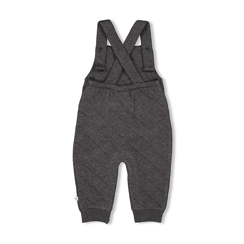 Latzhose aus der Kollektion "Camp Wilderness" von Feetje