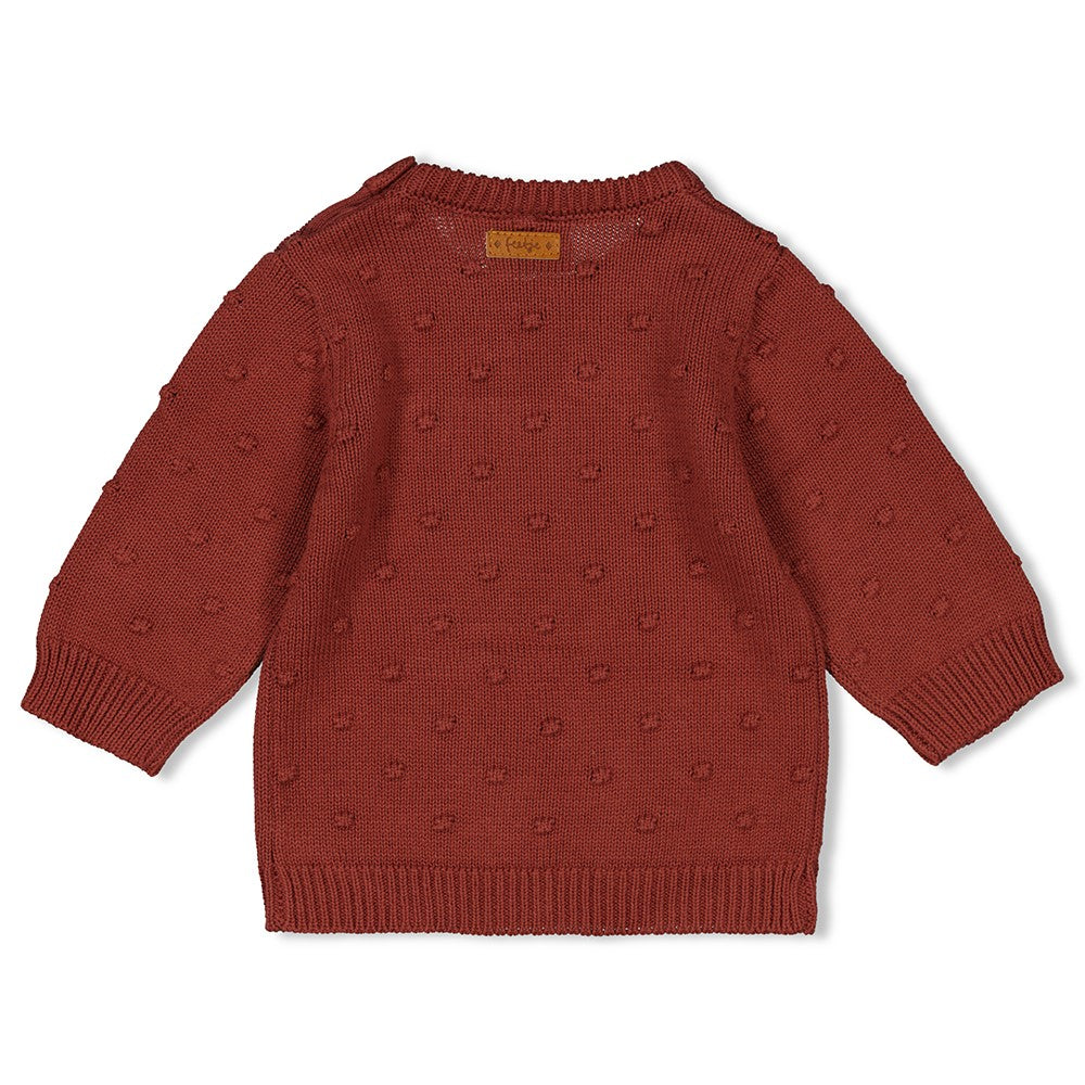 Holen Sie sich jetzt den neuen Sweater "Grow Your Own Way" von Feetje! Der gestrickte Pullover aus der gleichnamigen Kollektion bietet nicht nur warmen Komfort, sondern auch einzigartiges Design. Zeigen Sie Ihren individuellen Stil mit diesem besonderen Stück. Perfekt zum Anziehen und Wohlfühlen.