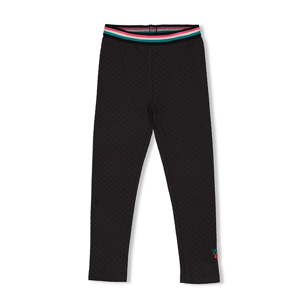 Werde Teil des "Girls Club" mit diesen trendigen Leggings von Jubel! Die perfekte Ergänzung für jedes Outfit, um jedem Look eine verspielte Note zu verleihen. Sei selbstbewusst und bereit für jede Menge Spaß und Abenteuer! Nur für coole Girls wie dich!