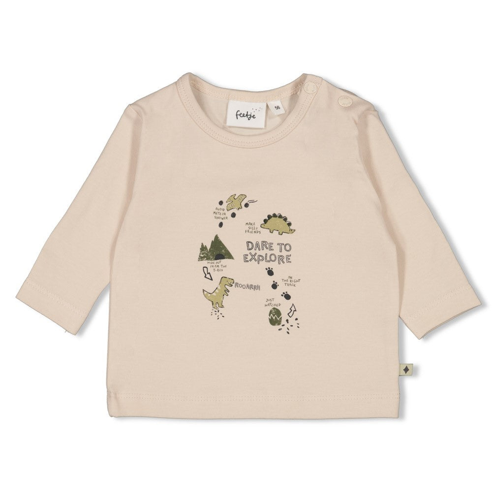 Dieses beige Langarmshirt mit Dinosaurier-Motiv stammt aus der Rawrsome Kollektion von Feetje und bietet angenehmen Tragekomfort für kleine Entdecker.