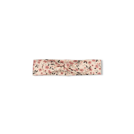 Das Haarband mit Blumenmuster aus der Woodland Bloom Kollektion von Feetje ist eine schöne Ergänzung für deinen Look.