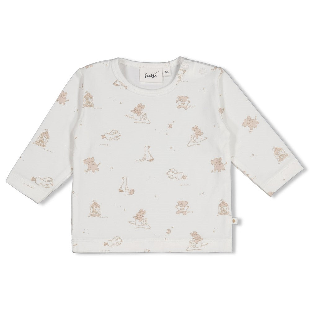 Weiches Longsleeve mit charmanten All-Over-Print von Feetje. Das Shirt besticht durch seinen hohen Tragekomfort und die elastische Single-Jersey-Qualität, die sich perfekt an den Körper anpasst. Ideal für Alltag und Freizeit – ein vielseitiges Lieblingsstück für kleine Träger.