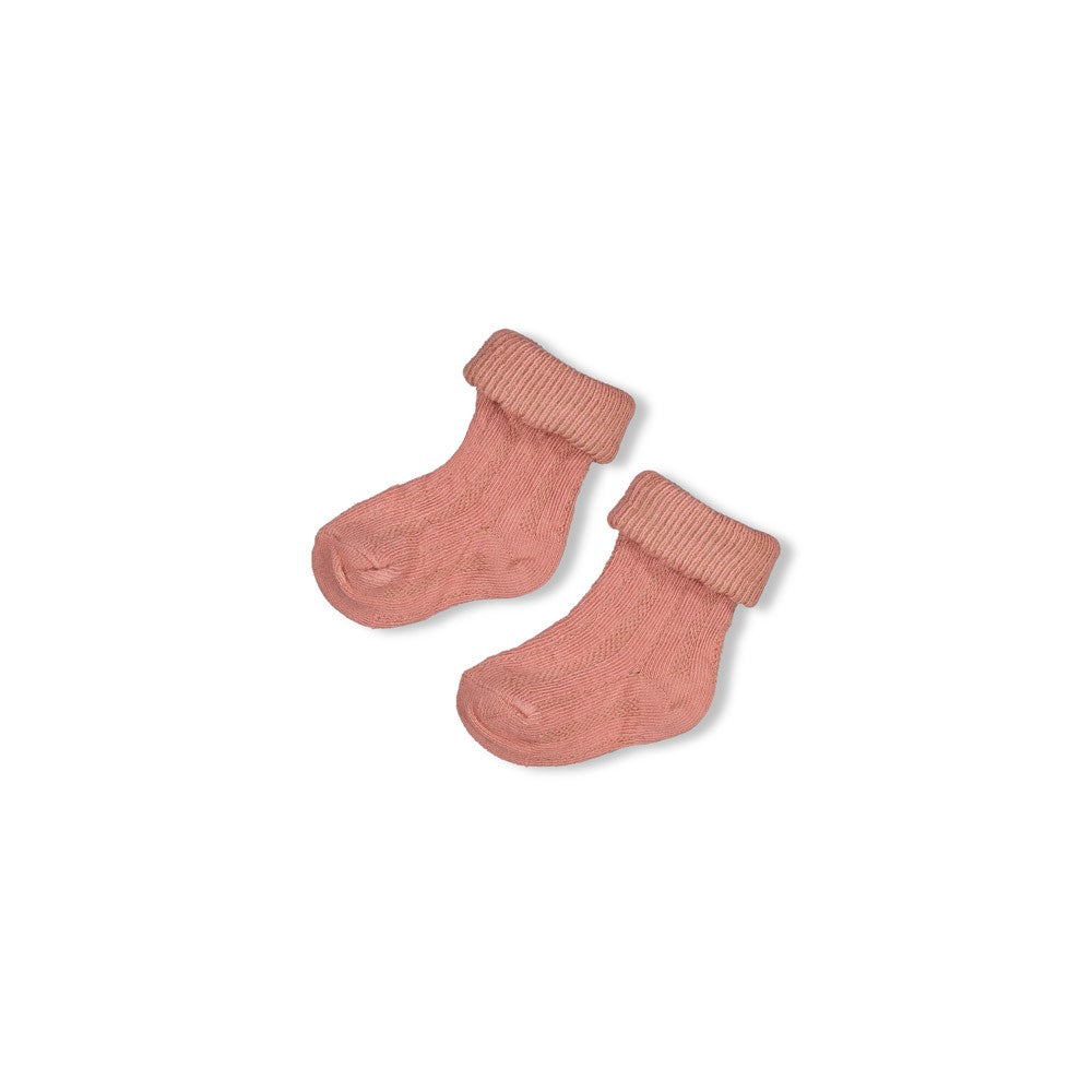 Kuschelige Socken für kleine Füße mit liebevollem Design von Feetje. Die Socken von Feetje überzeugen mit ihrer hochwertigen Materialzusammensetzung aus Baumwolle, Polyamid und Elasthan – für optimalen Halt, Komfort und Langlebigkeit. Perfekt für jeden Tag und jede Jahreszeit.