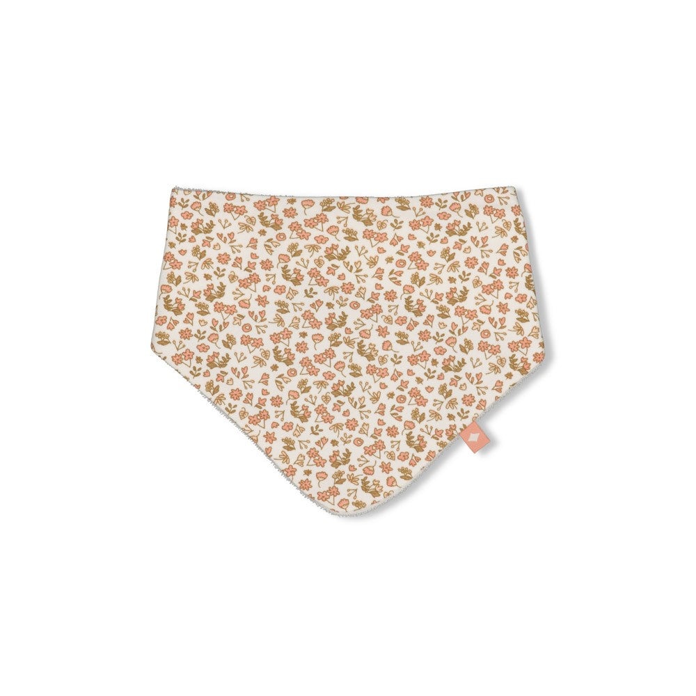 Ein wunderschöner Schal für die ganze Familie – perfekt für kuschelige Momente und stilvolle Looks. Das liebevolle "Fall in Love" Design bringt Farbe und Freude in den Alltag. Der Schal kombiniert zwei hochwertige Materialien: Die weiche Single Jersey Seite bietet Komfort und Bewegungsfreiheit, während die Rückseite extra Wärmeschutz und Saugfähigkeit garantiert.