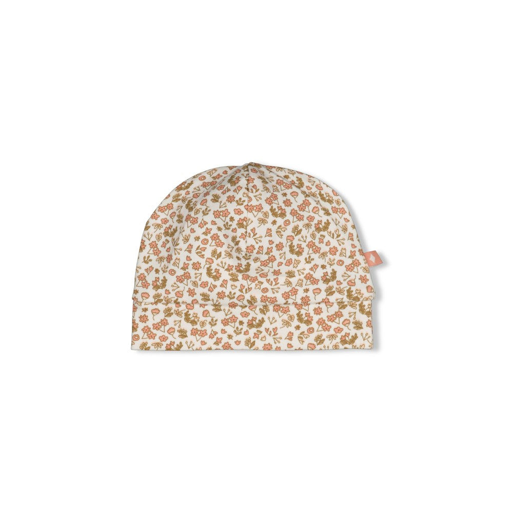 Mütze - Fall in Love von Feetje. Diese kuschelige Mütze besticht durch ihr klassisches Ringelmuster und überzeugt mit hohem Tragekomfort. Das elastische Single-Jersey-Material aus 94% Baumwolle und 6% Elasthan passt sich perfekt an und bietet optimale Bewegungsfreiheit. Ideal für kühle Tage – ein Must-have für jeden Kleiderschrank.