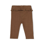 Gerippte Legging pointelle - Lucky Bloombird von Feetje. Diese zarte Legging besticht durch ihr feines Pointelle-Rippenmuster und bietet maximalen Komfort für aktive Kinder. Das atmungsaktive Material aus 96% Baumwolle und 4% Elasthan passt sich perfekt an und ermöglicht volle Bewegungsfreiheit. Ideal für den Alltag und zum Spielen.