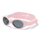 Die Baby Surfer Sonnenbrille von Mausito schützt Babys von 0 bis 18 Monaten zuverlässig vor Sonne mit 100% UV400-Schutz. Sie sitzt bequem dank weichem Nasensteg und flexiblem Kopfband. Leicht, bruchsicher und schadstofffrei – ideal für kleine Entdecker. Das nachhaltige, recycelte Packaging rundet das durchdachte Design ab.