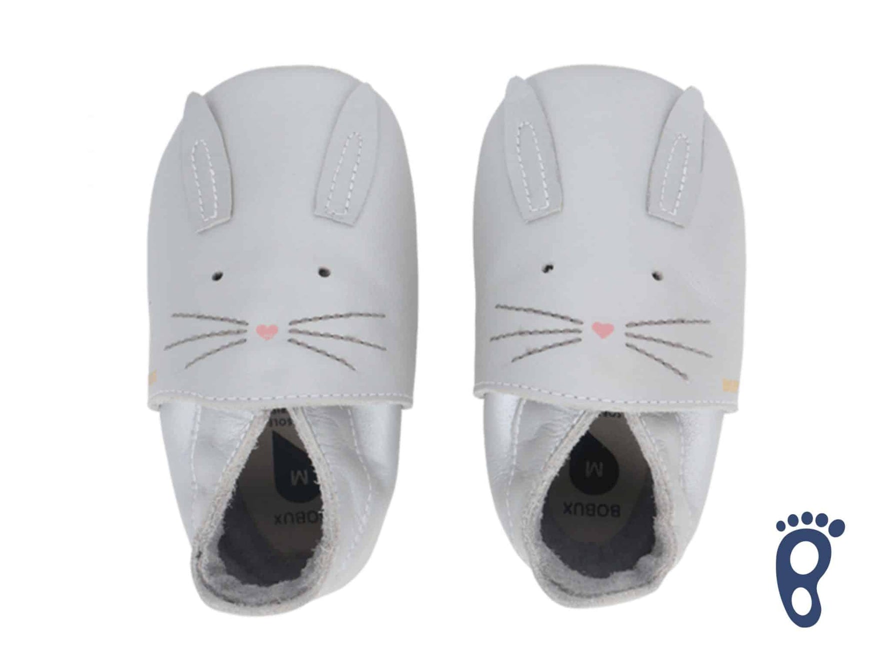 Beschreibung

Die Bobux Soft Soles sind Krabbel- und Hausschuhe für Babys bis hin zum Kleinkindalter und unterstützen Kinderfüße in ihrem natürlichen Wachstum, ohne einzuengen. Das extra weiche und biegsame Leder passt sich optimal an den Fuß an und lässt ihn atmen. Perfekt für Zuhause oder im Kindergarten, als Krabbel-, Haus- oder Gymnastikschuh.

Info

Falls die gewünschte Größe momentan online nicht vorrätig ist, senden Sie bitte eine kurze Nachricht an&nbsp;shop@dies-das.com. Wir prüfen gerne die Verfüg