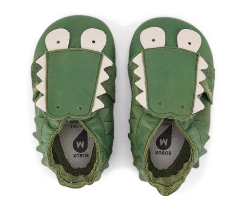 Beschreibung

Die Bobux Soft Soles sind Krabbel- und Hausschuhe für Babys bis hin zum Kleinkindalter und unterstützen Kinderfüße in ihrem natürlichen Wachstum, ohne einzuengen. Das extra weiche und biegsame Leder passt sich optimal an den Fuß an und lässt ihn atmen. Perfekt für Zuhause oder im Kindergarten, als Krabbel-, Haus- oder Gymnastikschuh.

Info

Falls die gewünschte Größe momentan online nicht vorrätig ist, senden Sie bitte eine kurze Nachricht an&nbsp;shop@dies-das.com. Wir prüfen gerne die Verfüg