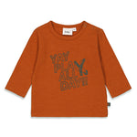 Beschreibung

Das Longsleeve Yay - Adventure von Feetje kombiniert Komfort und Stil für jeden Tag. Hergestellt aus weichem Material, bietet es ein angenehmes Tragegefühl und ist ideal für kühle Tage. Mit seinem ansprechenden Design begleitet es Sie modisch und bequem durch jede Gelegenheit.