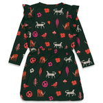 Beschreibung

Dieses gemusterte Kleid „Made Of Magic“ verbindet verspielte Designs mit einem angenehmen Tragegefühl. Es setzt modische Akzente und sorgt für einen einzigartigen Look, der Aufmerksamkeit erregt. Perfekt für besondere Anlässe oder den Alltag, bringt es Farbe und Stil in Ihre Garderobe.